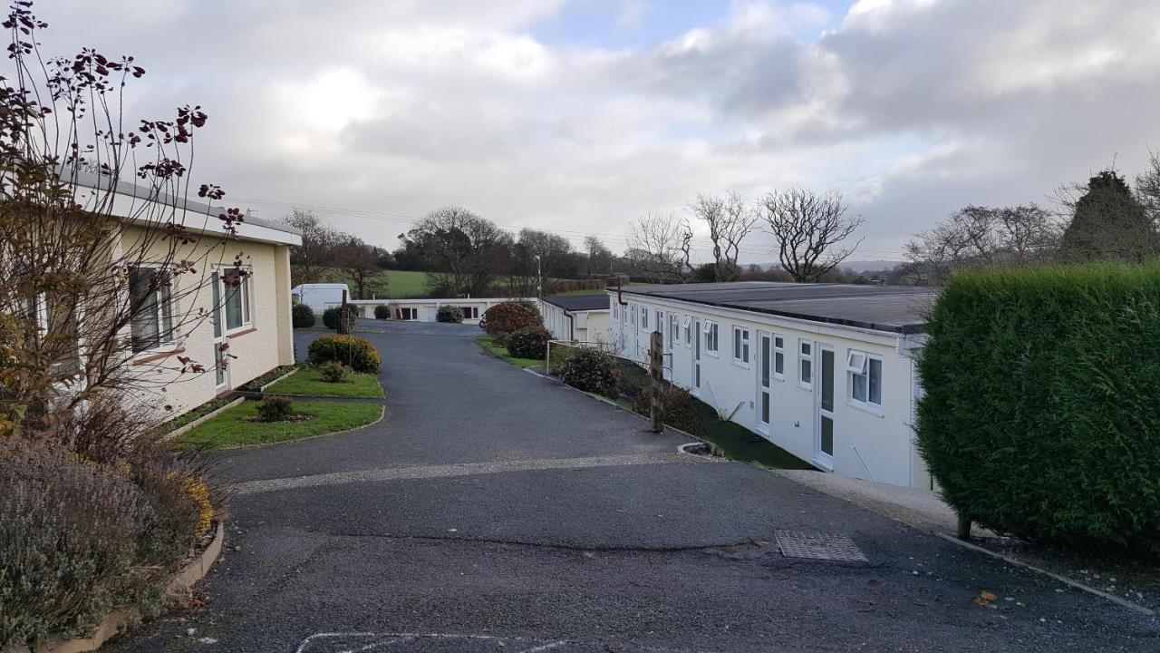 The Cardinals Hatt Ltd Motel Saltash Exterior foto